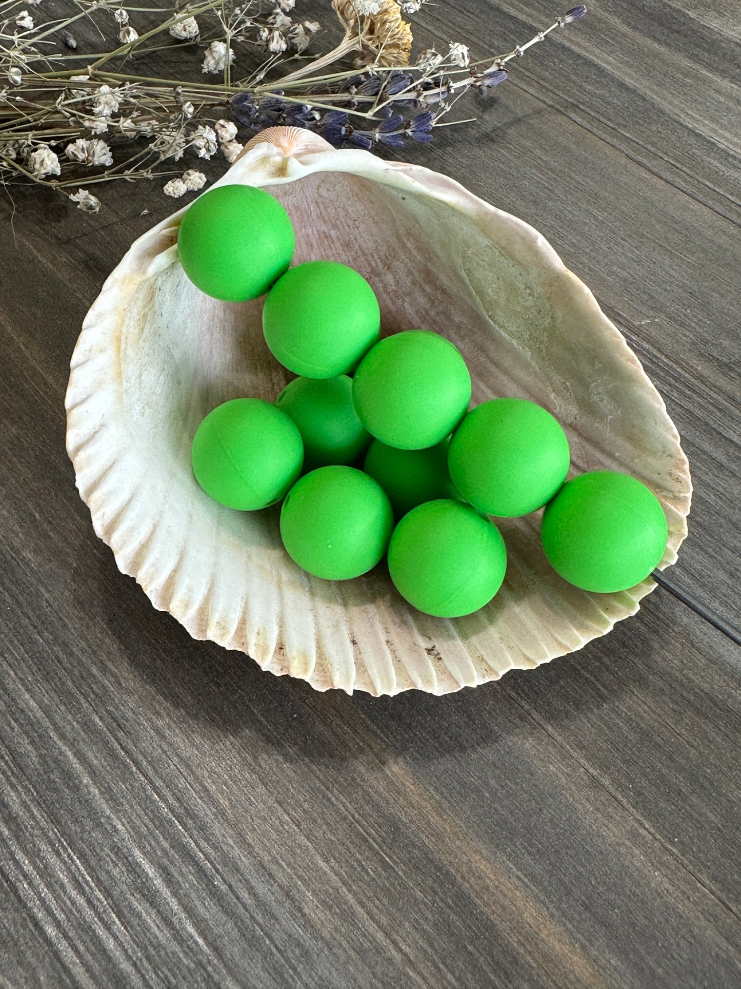 Solid Color Beads - Bright Green #48