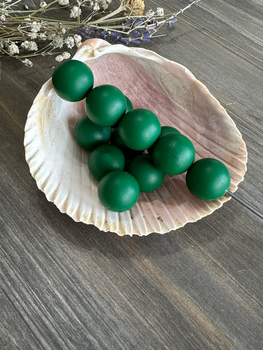 Solid Color Beads - Emerald Green #129