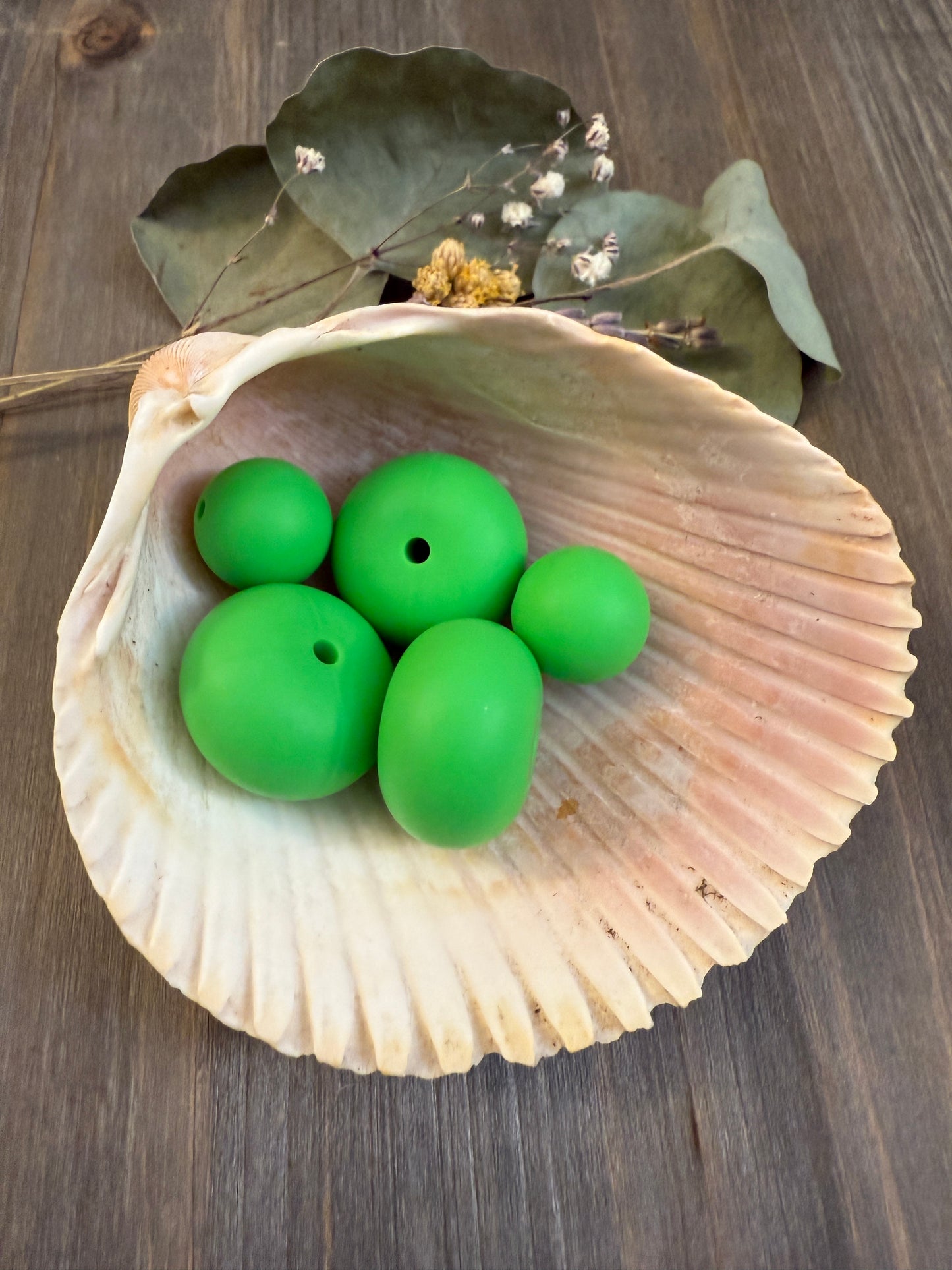 Solid Color Beads - Bright Green #48